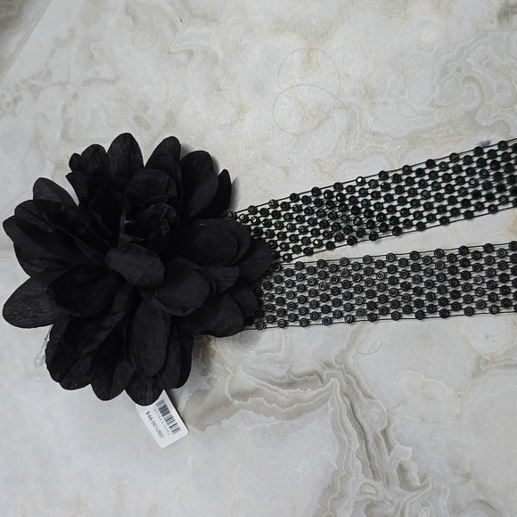 NWT Free People Royce Flower Choker with Crystal Rhinestones Black Center Flower - Picture 4 of 7